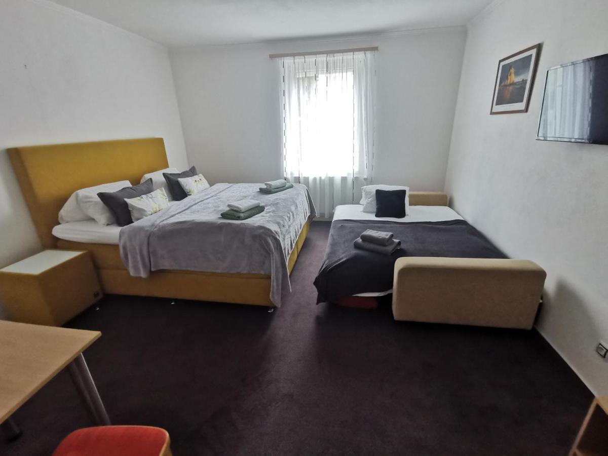 Pension Kiwi Mikulov Exterior photo